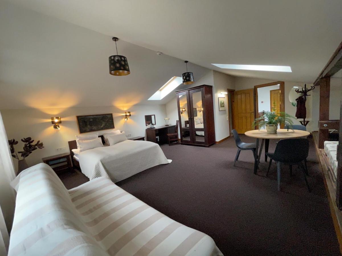 Hotel Vilhelmine リエパーヤ エクステリア 写真