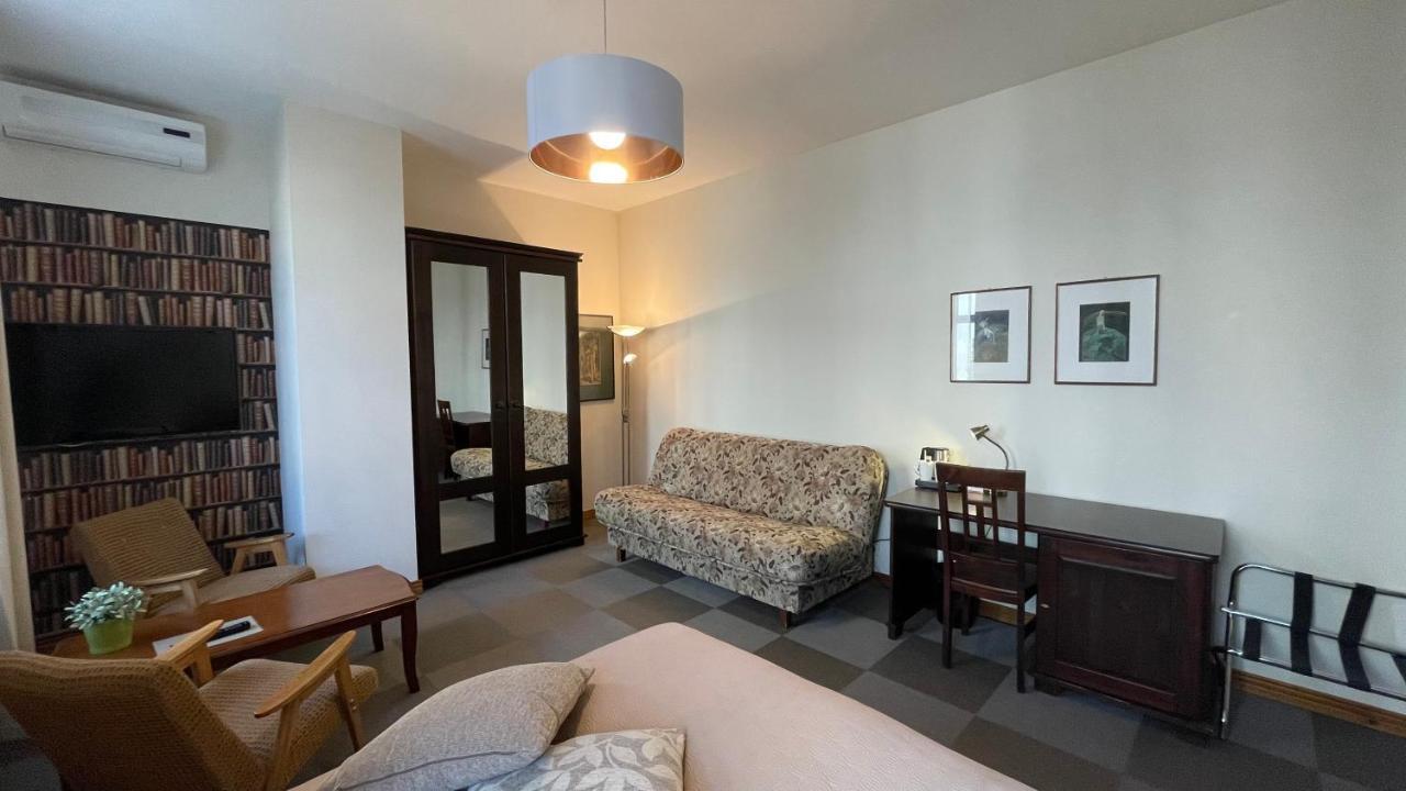 Hotel Vilhelmine リエパーヤ エクステリア 写真